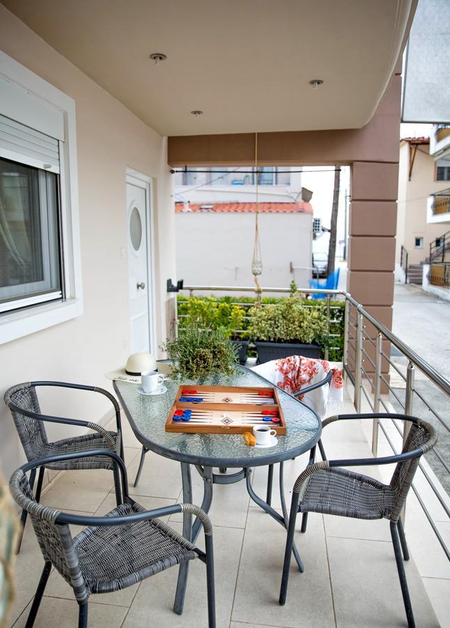 Golden Suites Ofrínion Exterior foto