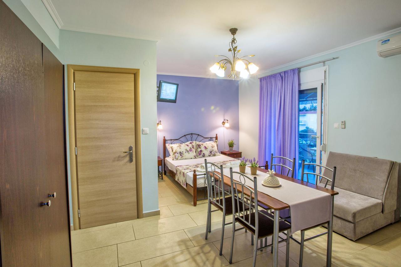 Golden Suites Ofrínion Exterior foto