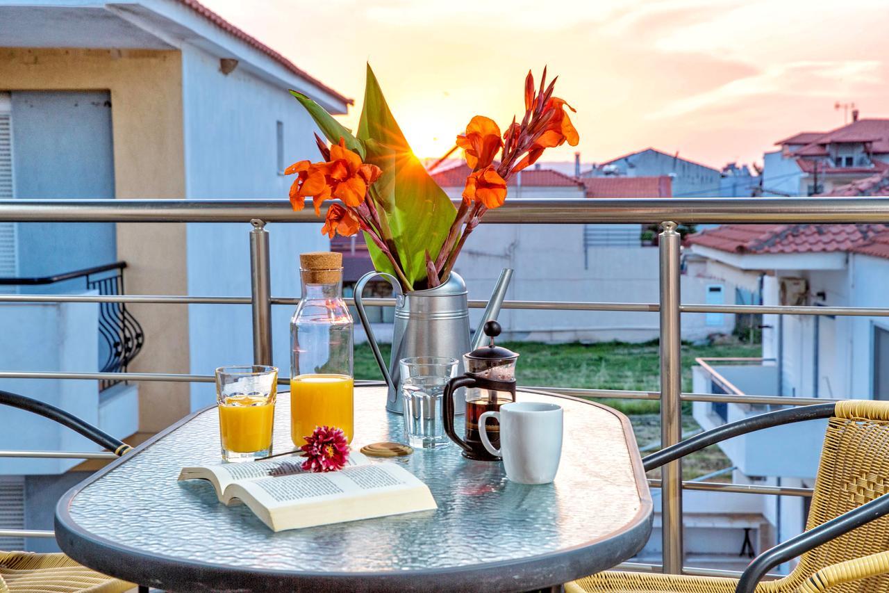 Golden Suites Ofrínion Exterior foto