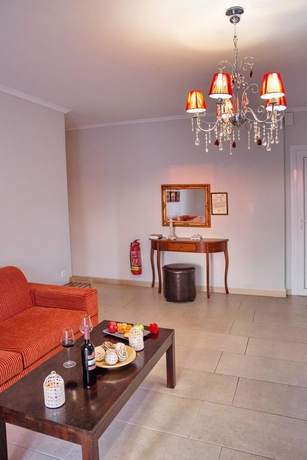 Golden Suites Ofrínion Exterior foto