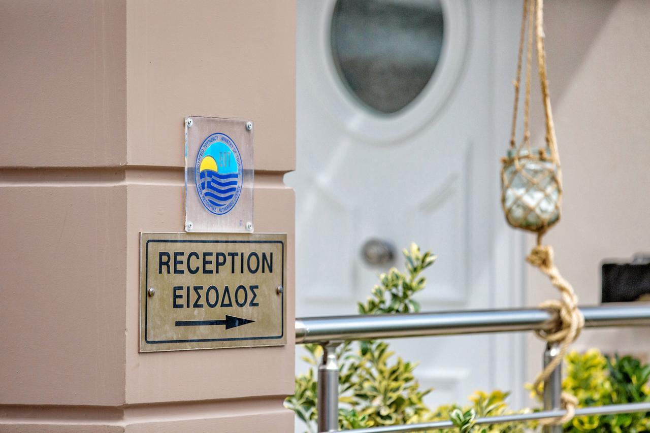 Golden Suites Ofrínion Exterior foto